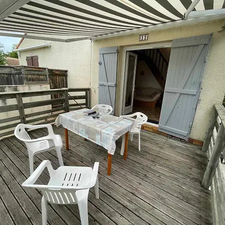 Apartman Cosy Avec Terrasse Intime, A 500m De La De Nauzan - Fr-1-550-37 *