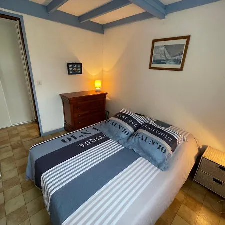 Cosy Avec Terrasse Intime, A 500m De La De Nauzan - Fr-1-550-37 * Vaux-sur-Mer