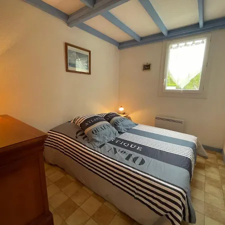 Cosy Avec Terrasse Intime, à 500m De La De Nauzan - Fr-1-550-37