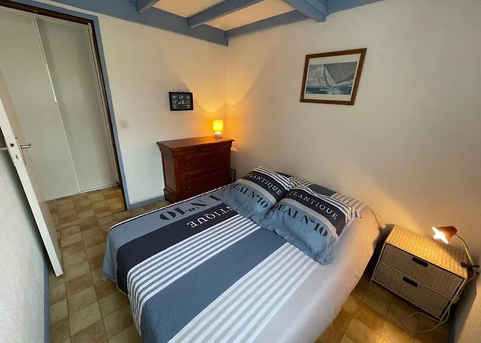 Cosy Avec Terrasse Intime, A 500m De La De Nauzan - Fr-1-550-37 * Vaux-sur-Mer