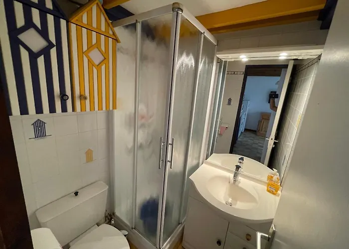 Apartment Cosy Avec Terrasse Intime, A 500m De La De Nauzan - Fr-1-550-37